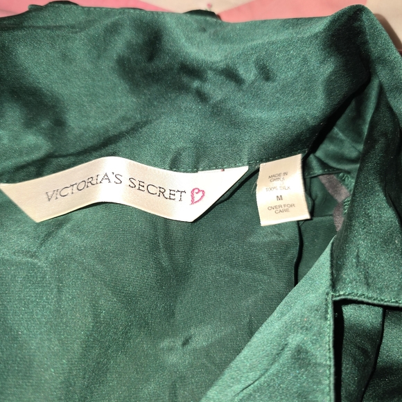 Victoria's Secret Green Silk Pajamas Set Long Sleeve & Pants - Picture 2 of 3
